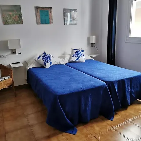 Playamar Ii Hotel a capsule *